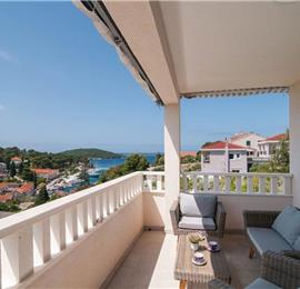 4 Bedroom villa with pool on Solta Island, Sleeps 10